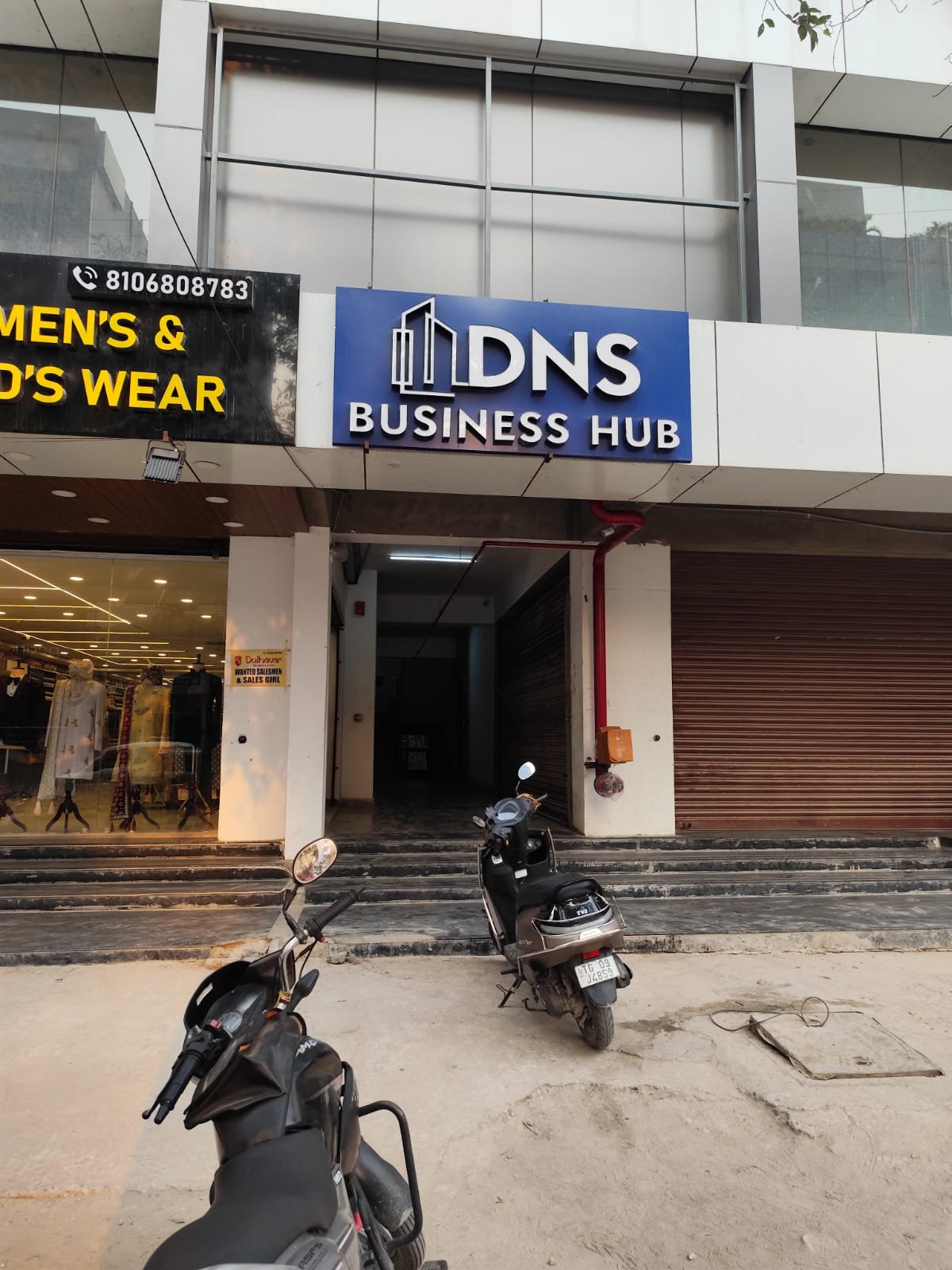 DNS Business Hub 3D channel letters